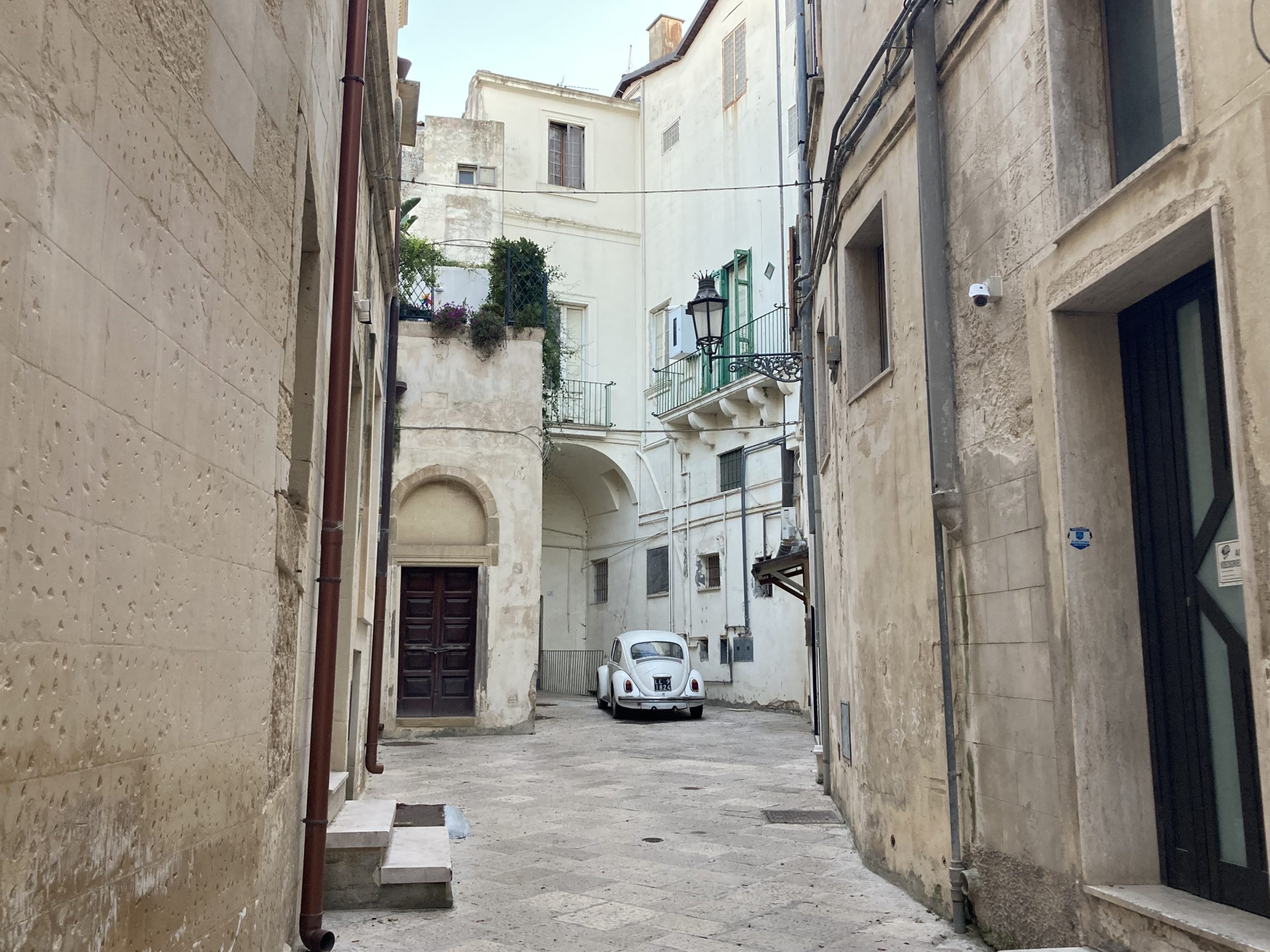 Rua Lecce - Jean Michel Voyage